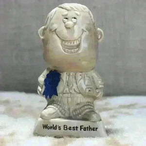 VINTAGE 1970 World's Best Father Statue Award Gift Figurine R & W Berries Co.